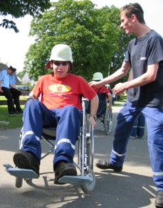 Rollstuhl-Slalom